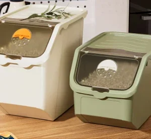 Medium size Pet Dry Food Storage Dispenser